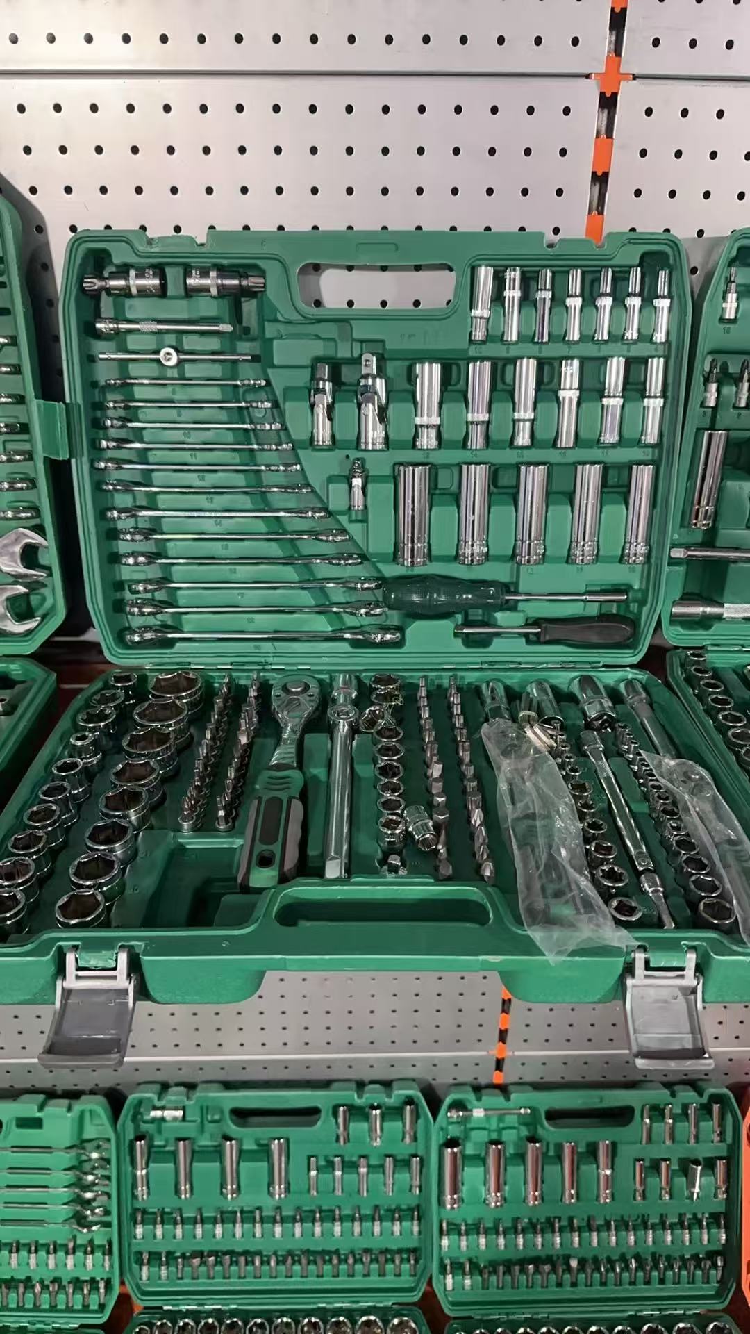 216-Piece DIY Auto Repair Tool - Gardening Tool Diy review and price